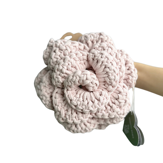 Sakura Blossom Snuffle Toy – Handcrafted dog flower toy designed for mental stimulation and interactive play. Made from durable, eco-friendly materials, perfect for sniffing, chewing, and engaging your pet.